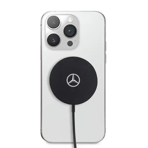 Индуктивно зарядно устройство Mercedes 15W MagSafe черно