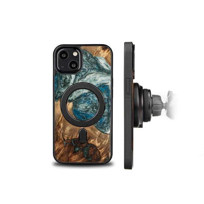 Кейс Bewood Unique Planet Earth за iPhone 13 съвместим