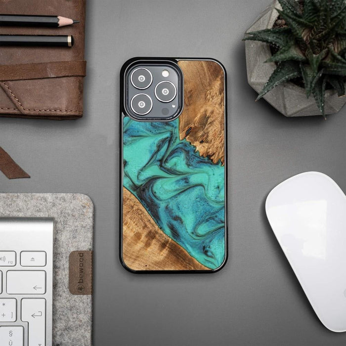 Кейс Bewood Unique Turquoise за iPhone 13 Pro тюркоазено и