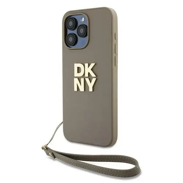 Кейс DKNY Wrist Strap Stock Logo за iPhone 15 Pro бежов