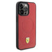 Кейс Ferrari Carbon Metal Logo MagSafe за iPhone 15