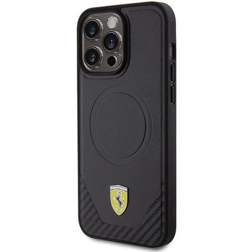 Кейс Ferrari Carbon Metal Logo за iPhone 15 Pro Max