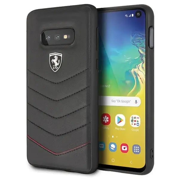 Кейс Ferrari FEHQUHCS10LBK за Samsung Galaxy S10e