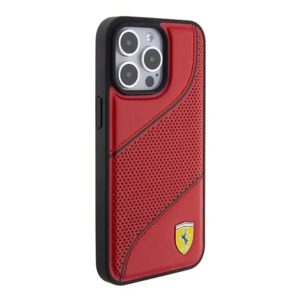 Кейс Ferrari Perforated Waves Metal Logo за iPhone 15