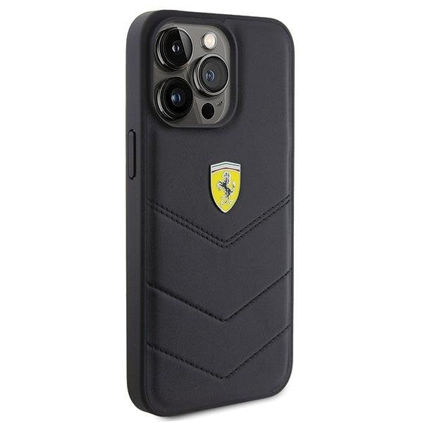 Кейс Ferrari Quilted Metal Logo за iPhone 15 Pro Max черен