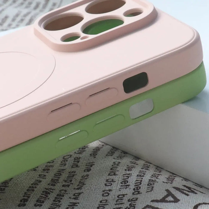 Кейс HQWear Silicone Case MagSafe за iPhone 13 черен