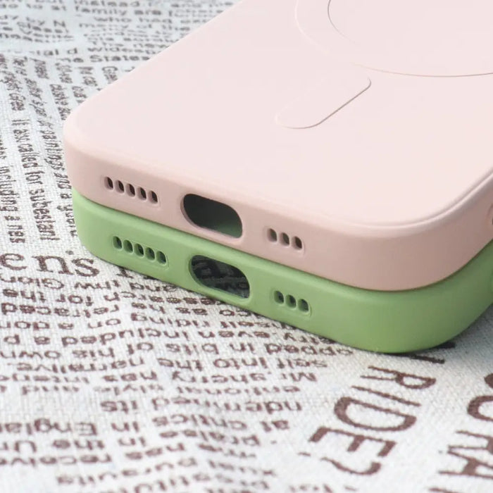 Кейс HQWear Silicone Case MagSafe за iPhone 13 черен