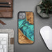 Кейс от дърво и смола Bewood Unique Turquoise за iPhone 15