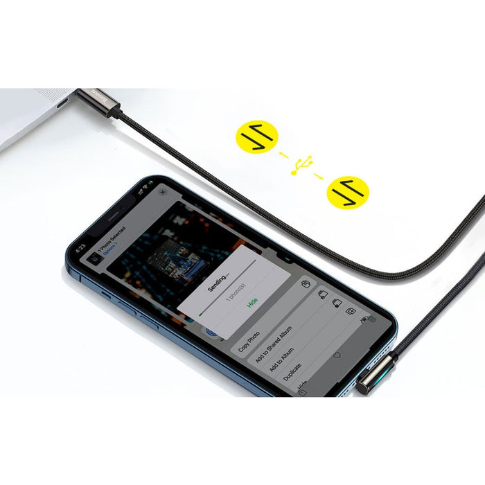 Кабел за зареждане USB-C към Lightning