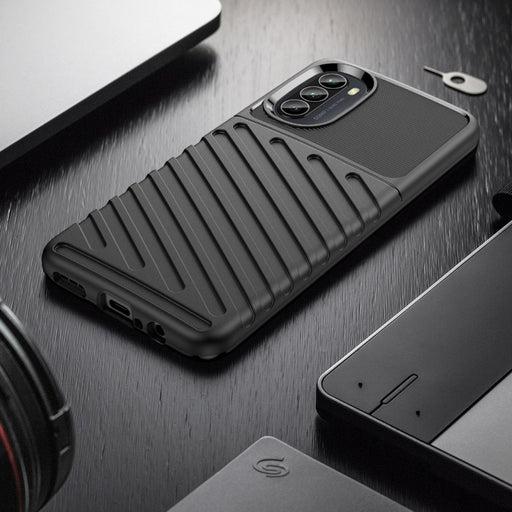 Кейс HQWear Thunder Case за Motorola Moto G82 5G / G52 черно