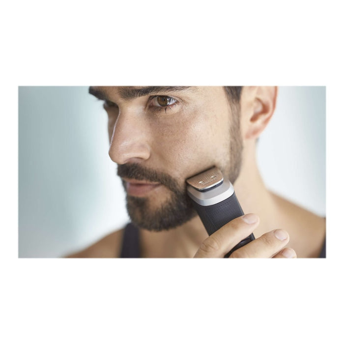 PHILIPS Тример MULTIGROOM 12 в 1 за тяло лице и коса